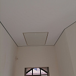 Тканевый натяжной потолок с евронишей. рис.1